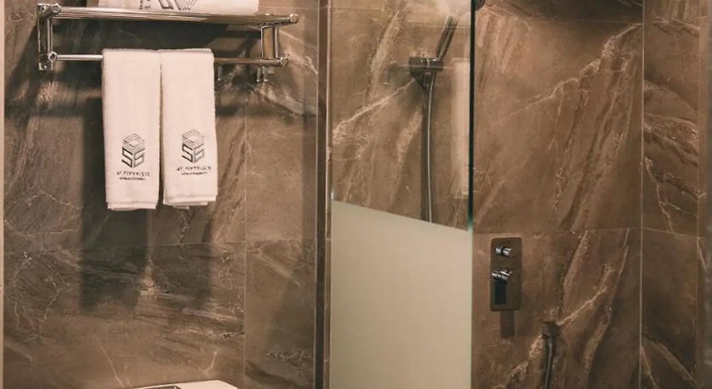56 Hotel Sukhumvit Badezimmer