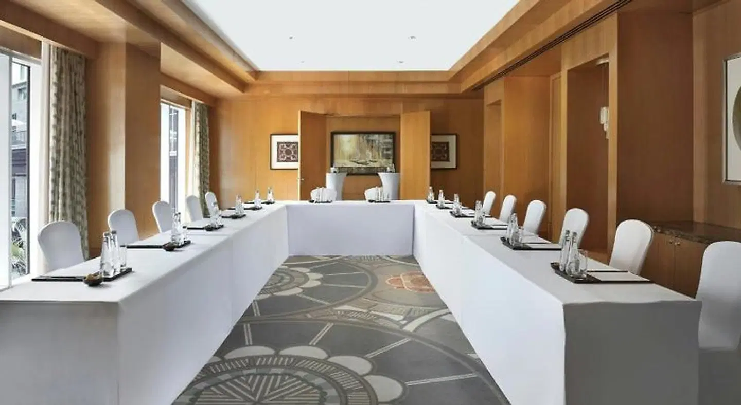 The Ritz-Carlton Dubai International Financial Centre Konferenz