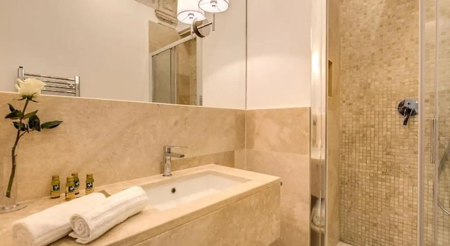 Pantheon View B&B Badezimmer