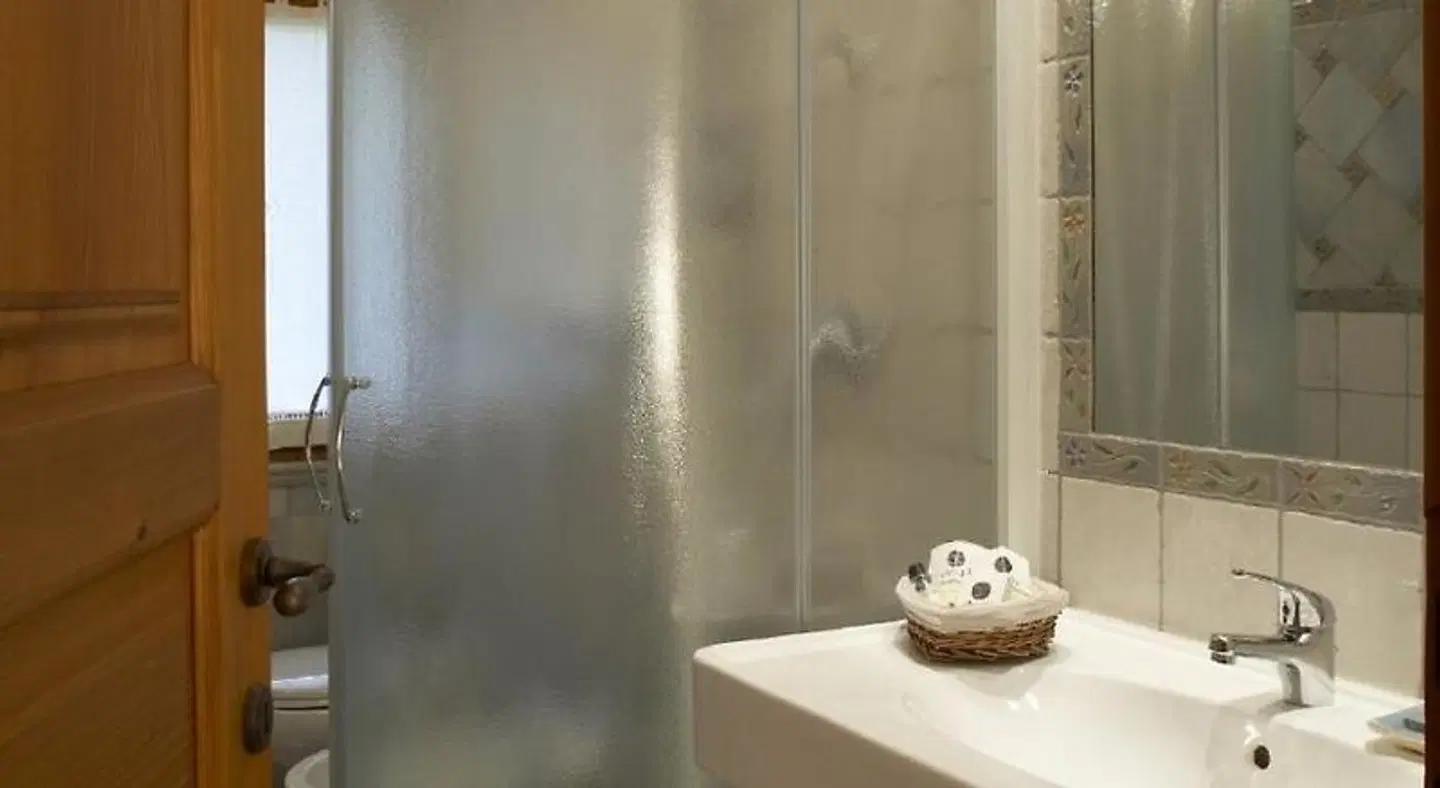 Residence Lo Peyo Badezimmer