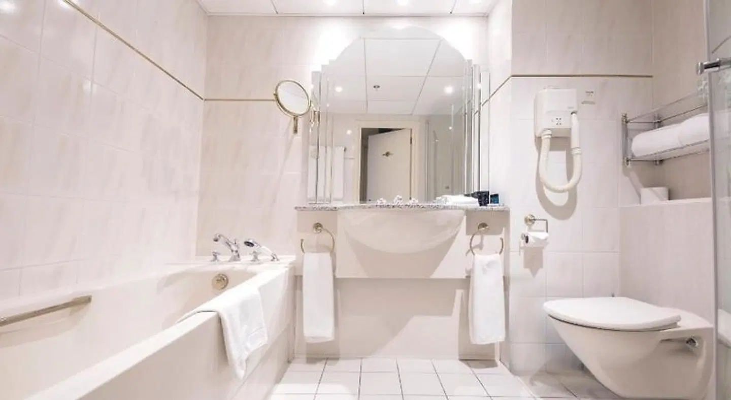 Grand Hotel Huis ter Duin Badezimmer