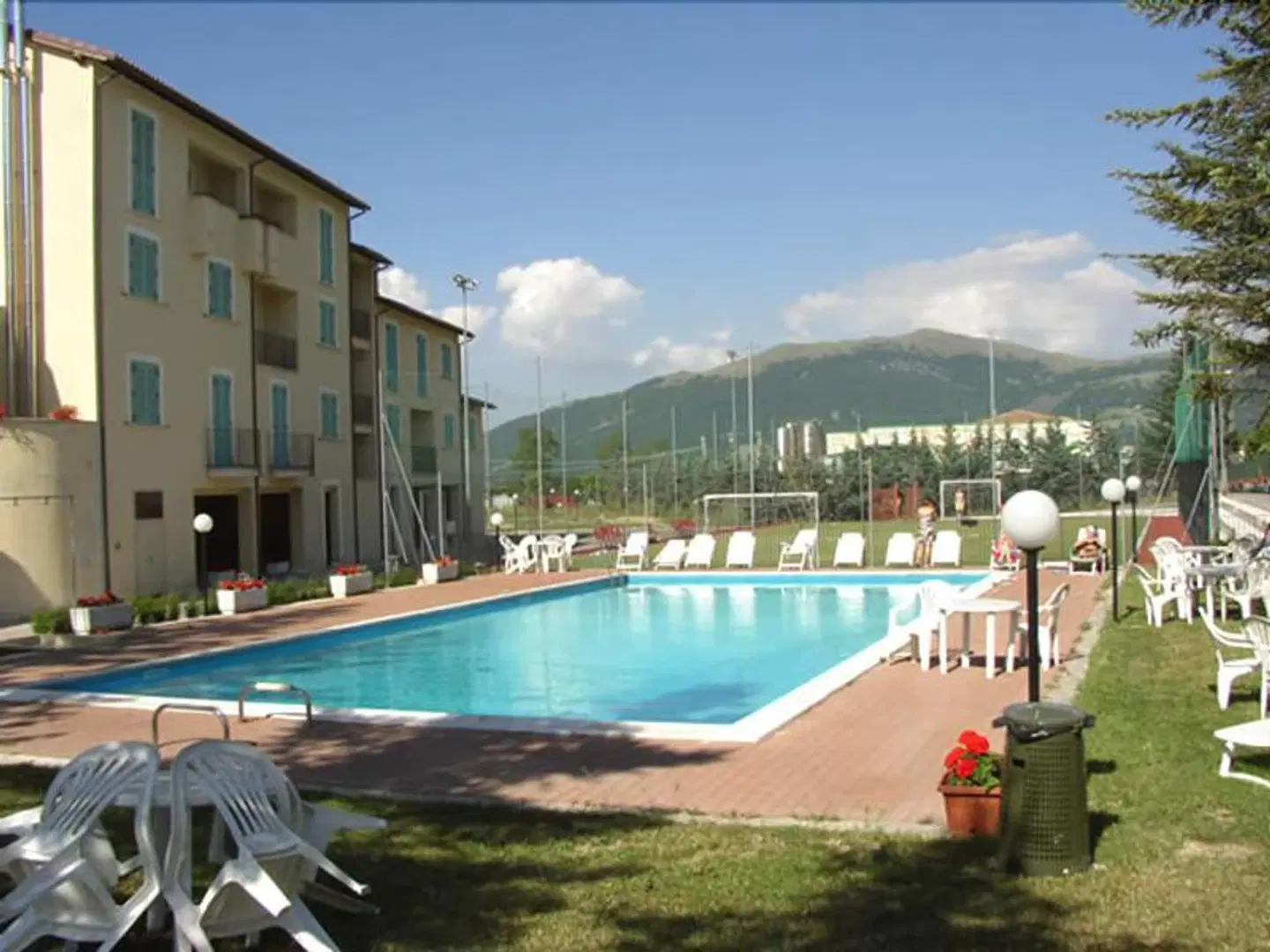 Lieta Sosta OUTDOOR_POOL