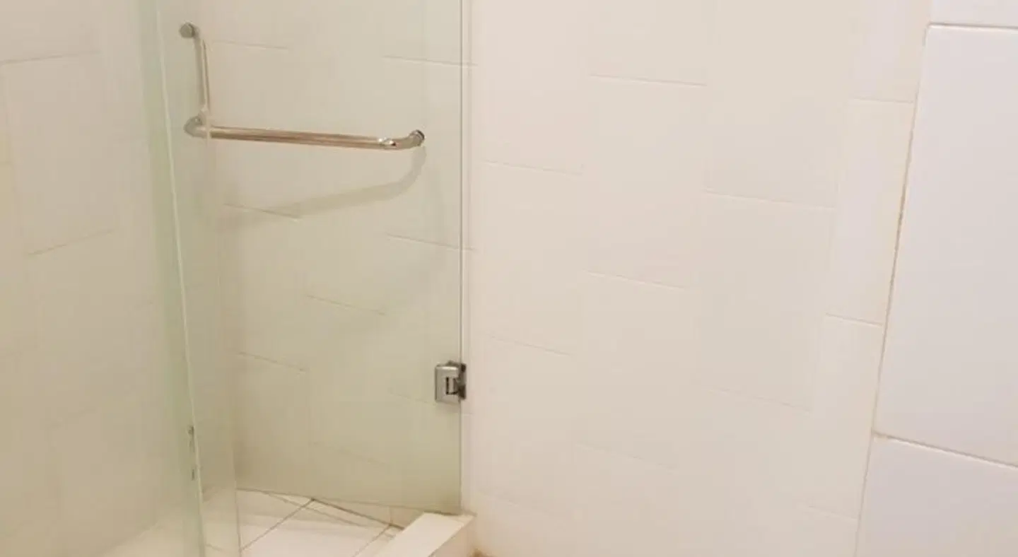 N3 Hotel Badezimmer