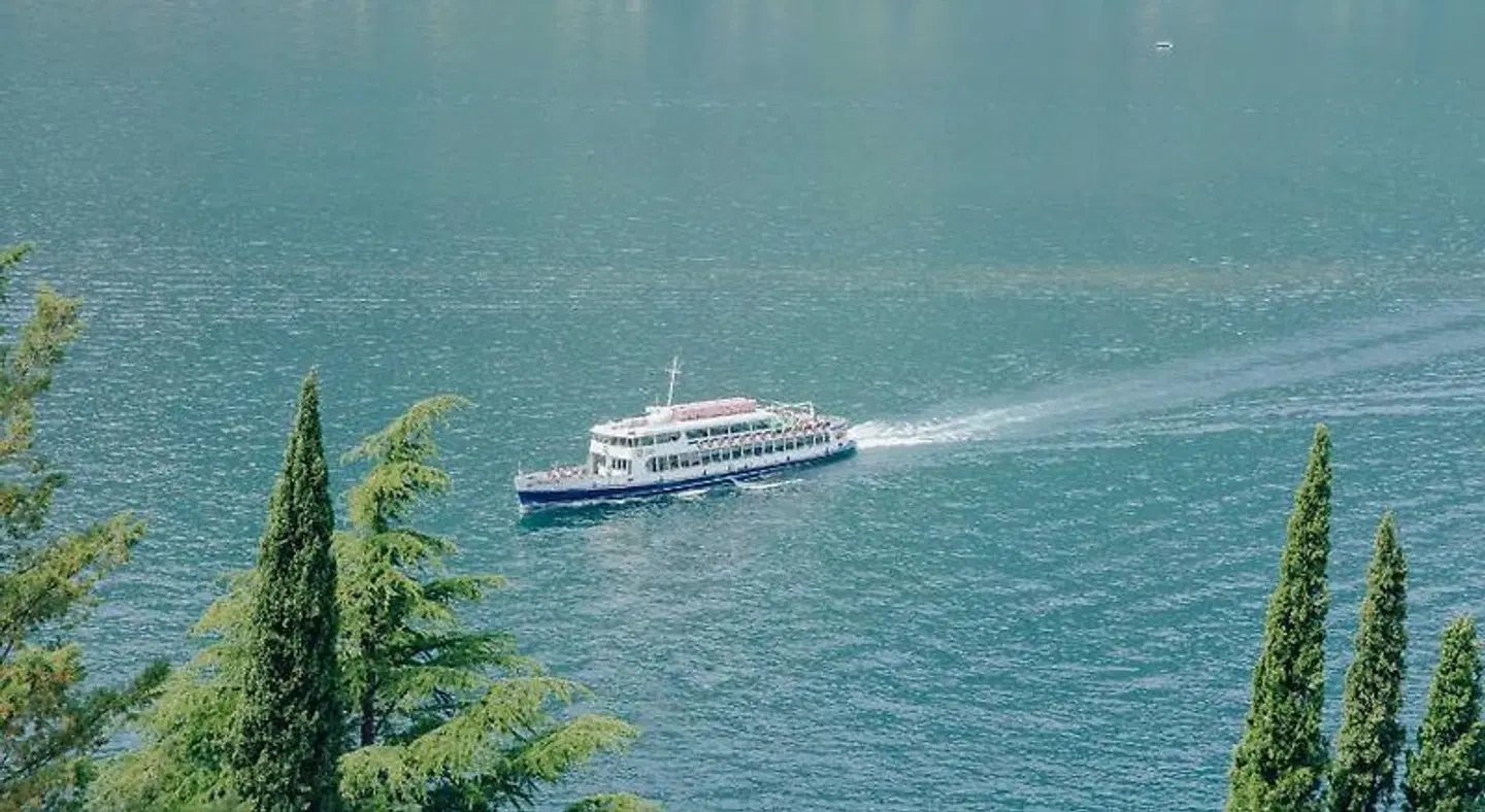 Briisa De Ness EXTERIOR