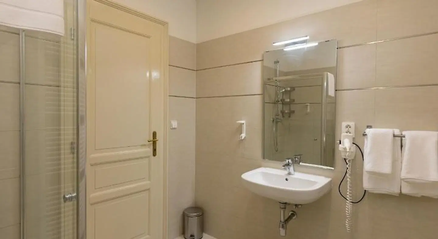 Gorgeous Prague Rooms Badezimmer