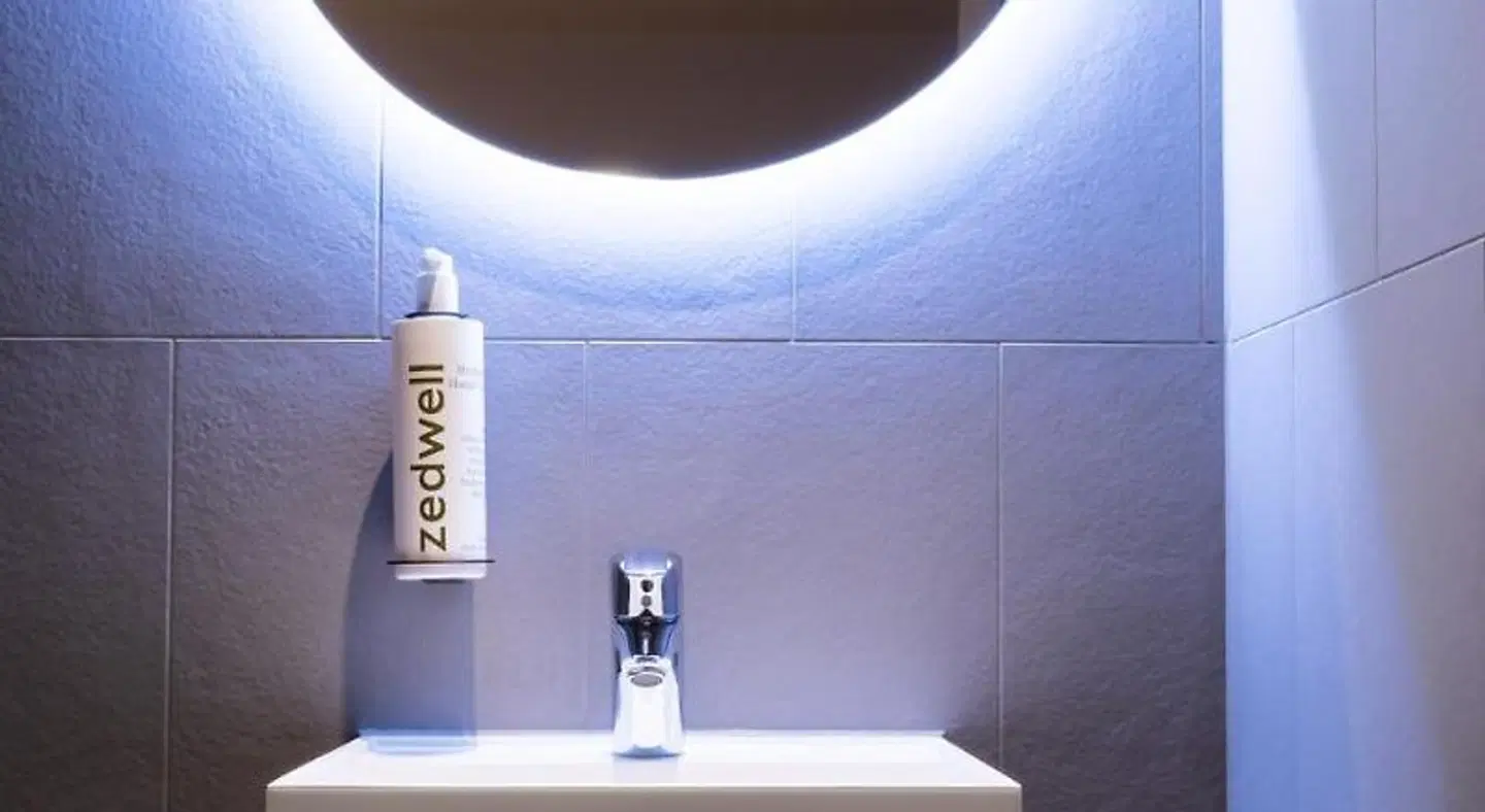 Zedwell Underground Hotel Tottenham Court Road Badezimmer