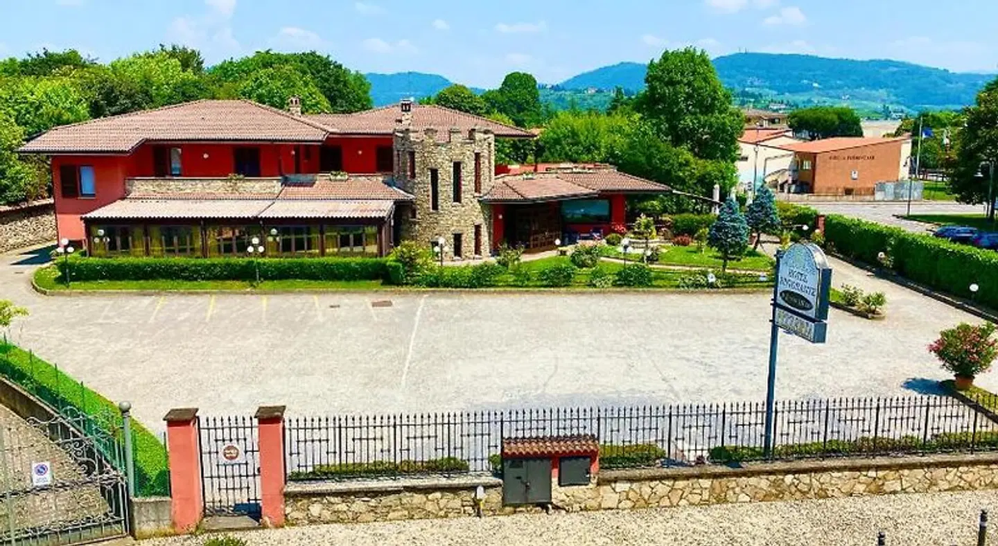 Il Leone D'Oro EXTERIOR