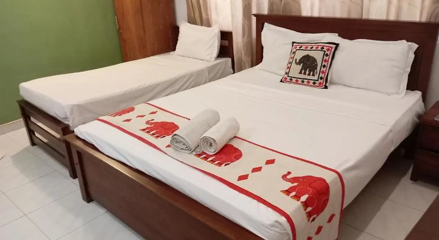 Capital Regency ROOM_EXAMPLE