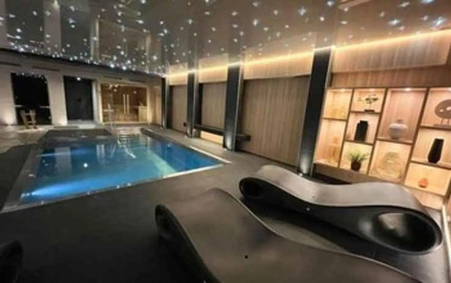 L' Hotel & Spa Ribeauville- Haut-Koenigsbourg Hallenbad