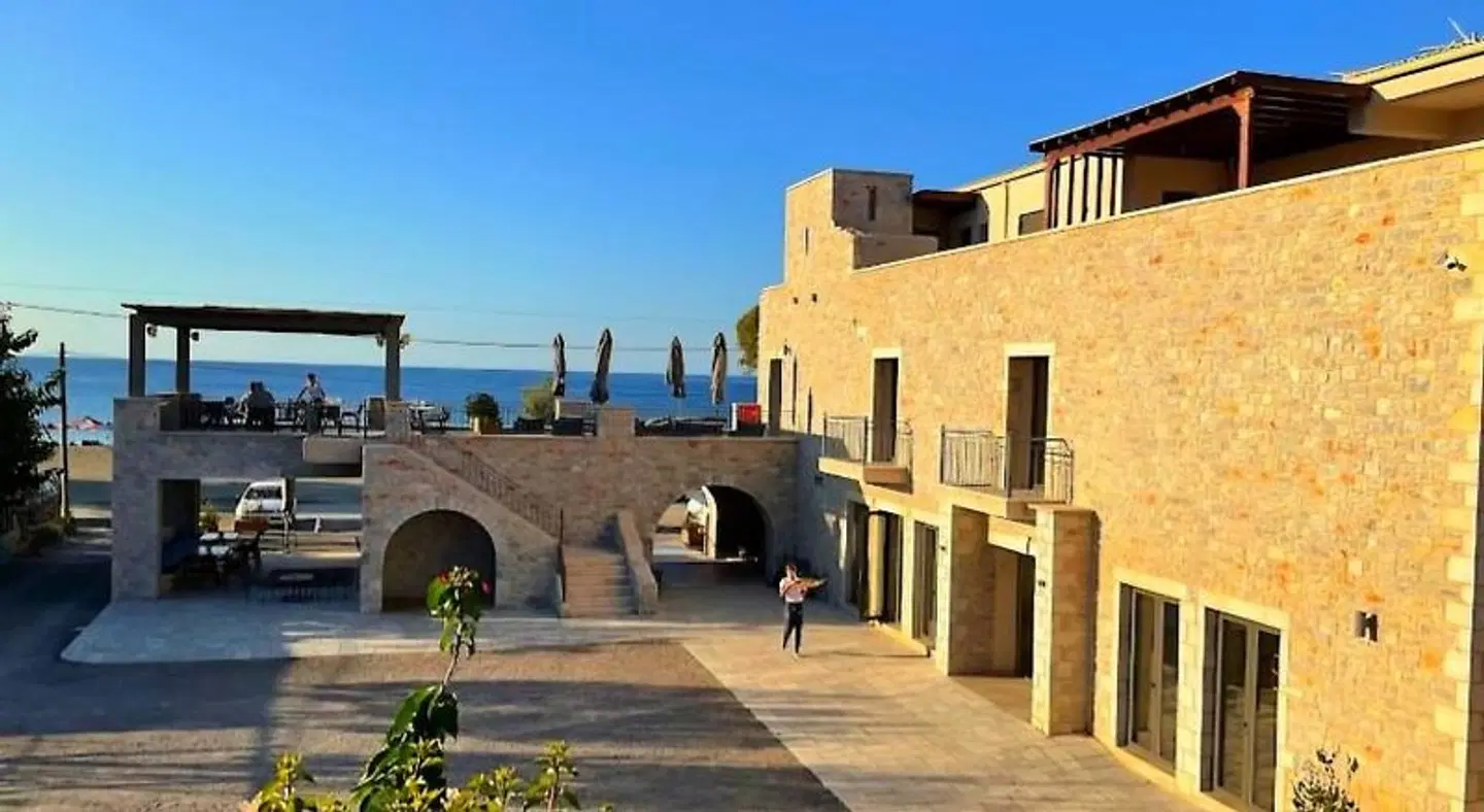 Margo Beach Hotel LANDSCAPE