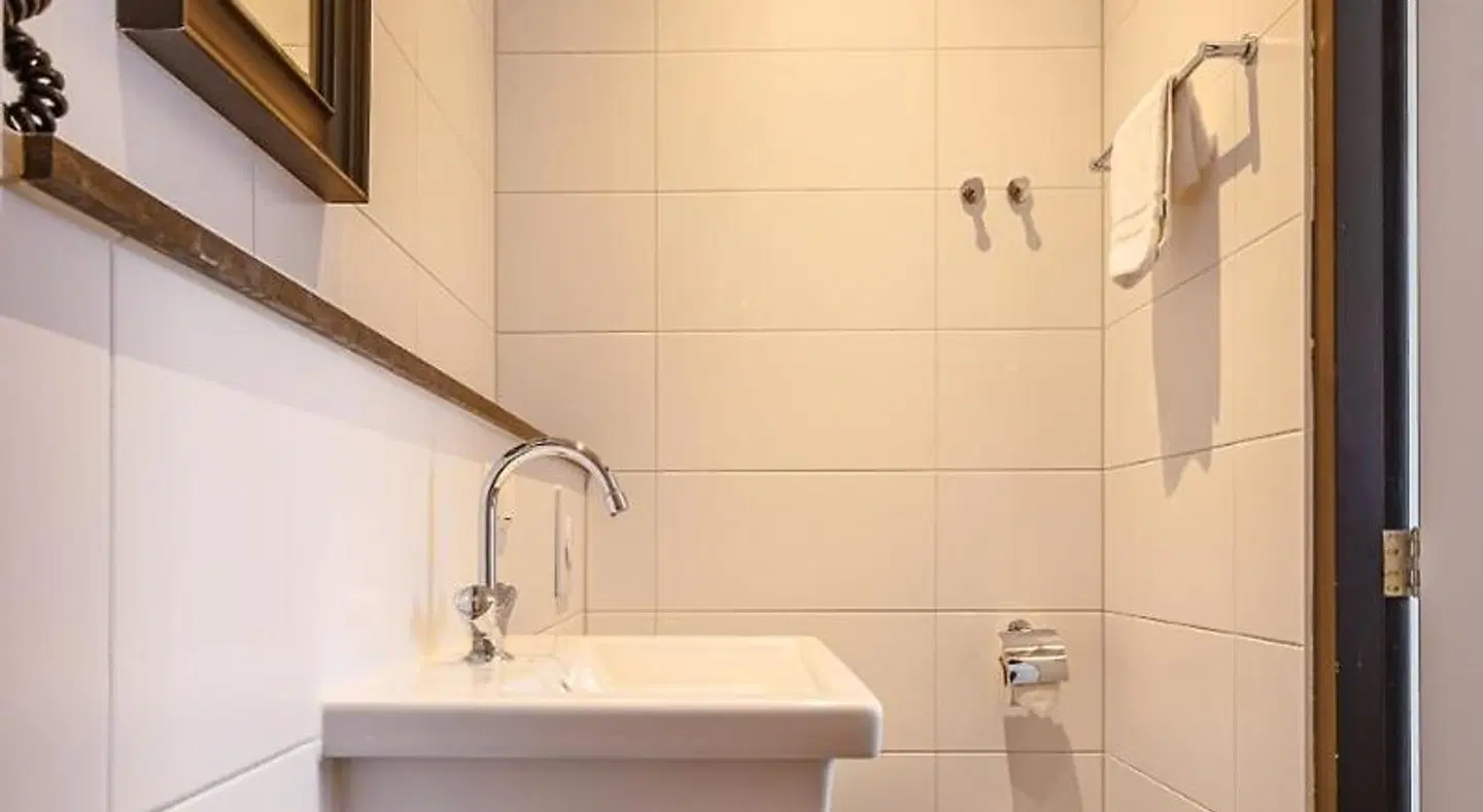 Grand Hotel Alkmaar Badezimmer