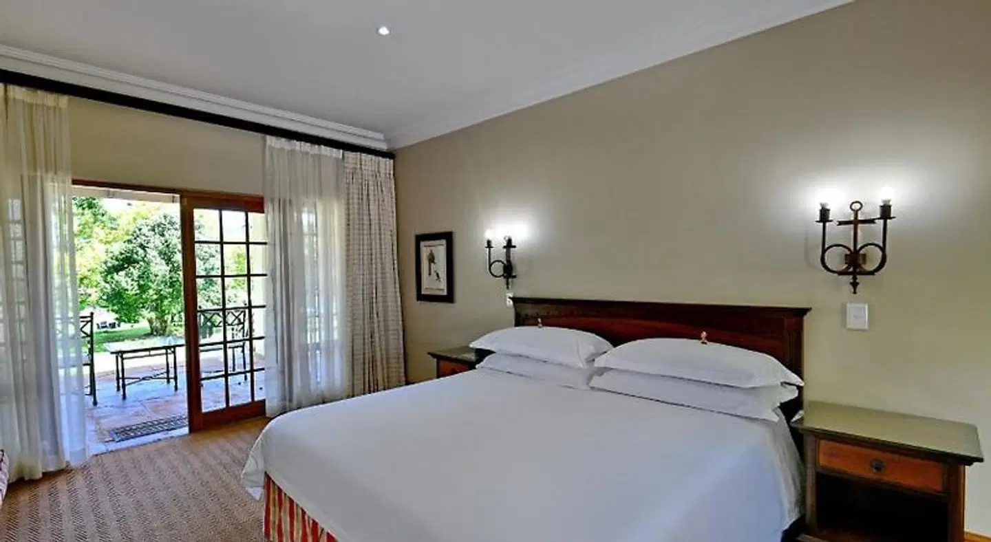 Champagne Castle Hotel ROOM_EXAMPLE