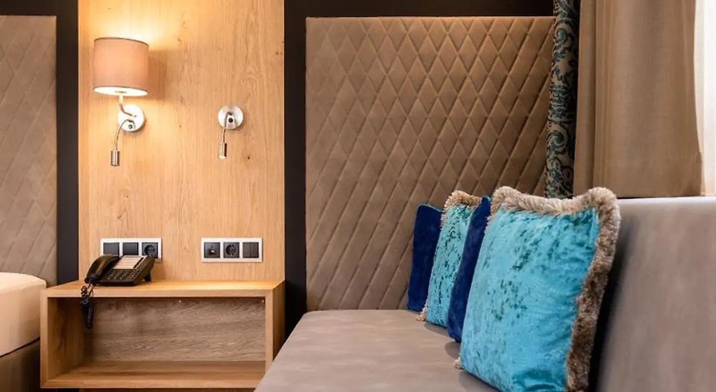 Hotel Schlosshof ROOM_EXAMPLE