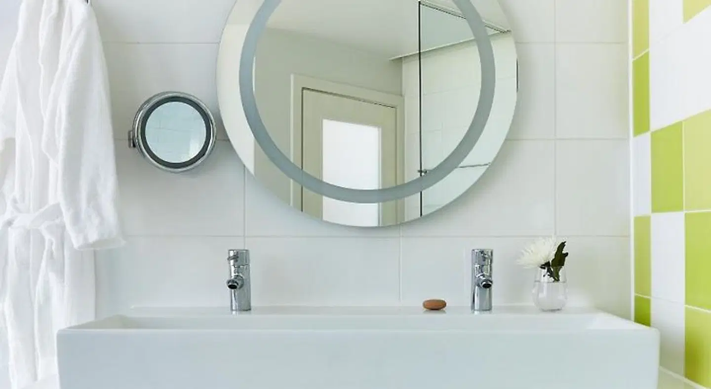 The Cube Hotel MODEL_IMPRESSION