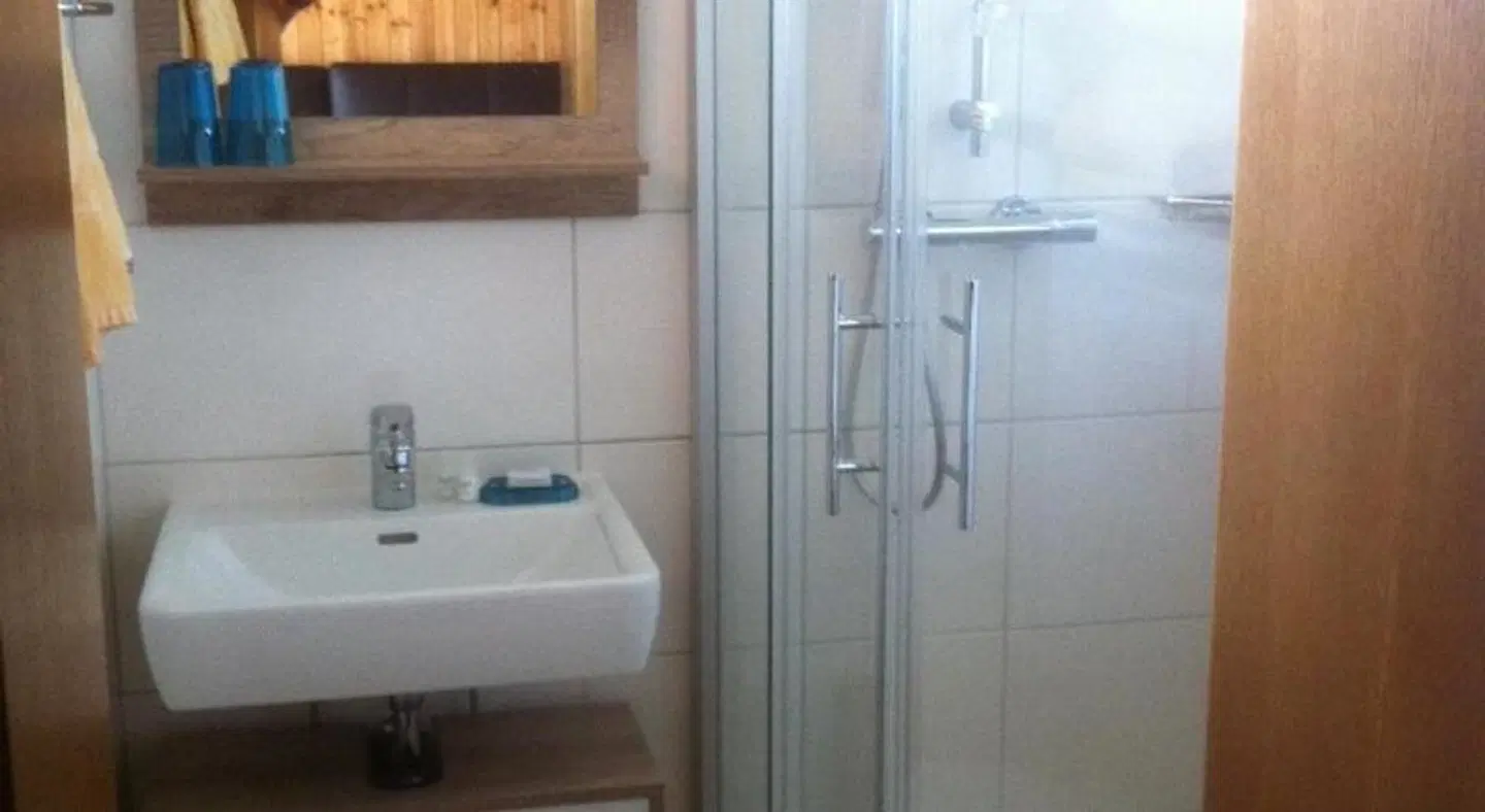Gasthof - Pension Waldhof Badezimmer