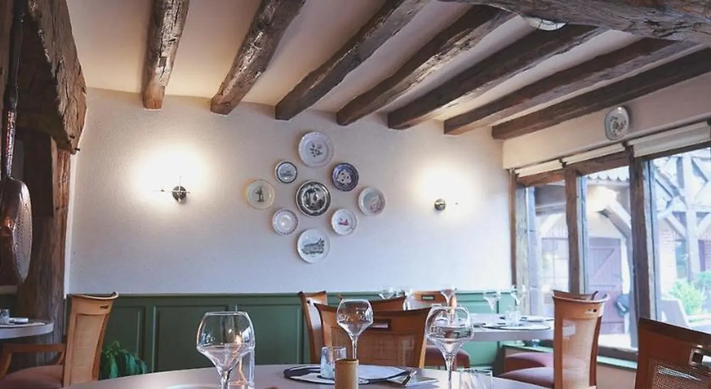 Auberge Du Cheval Blanc Restaurant