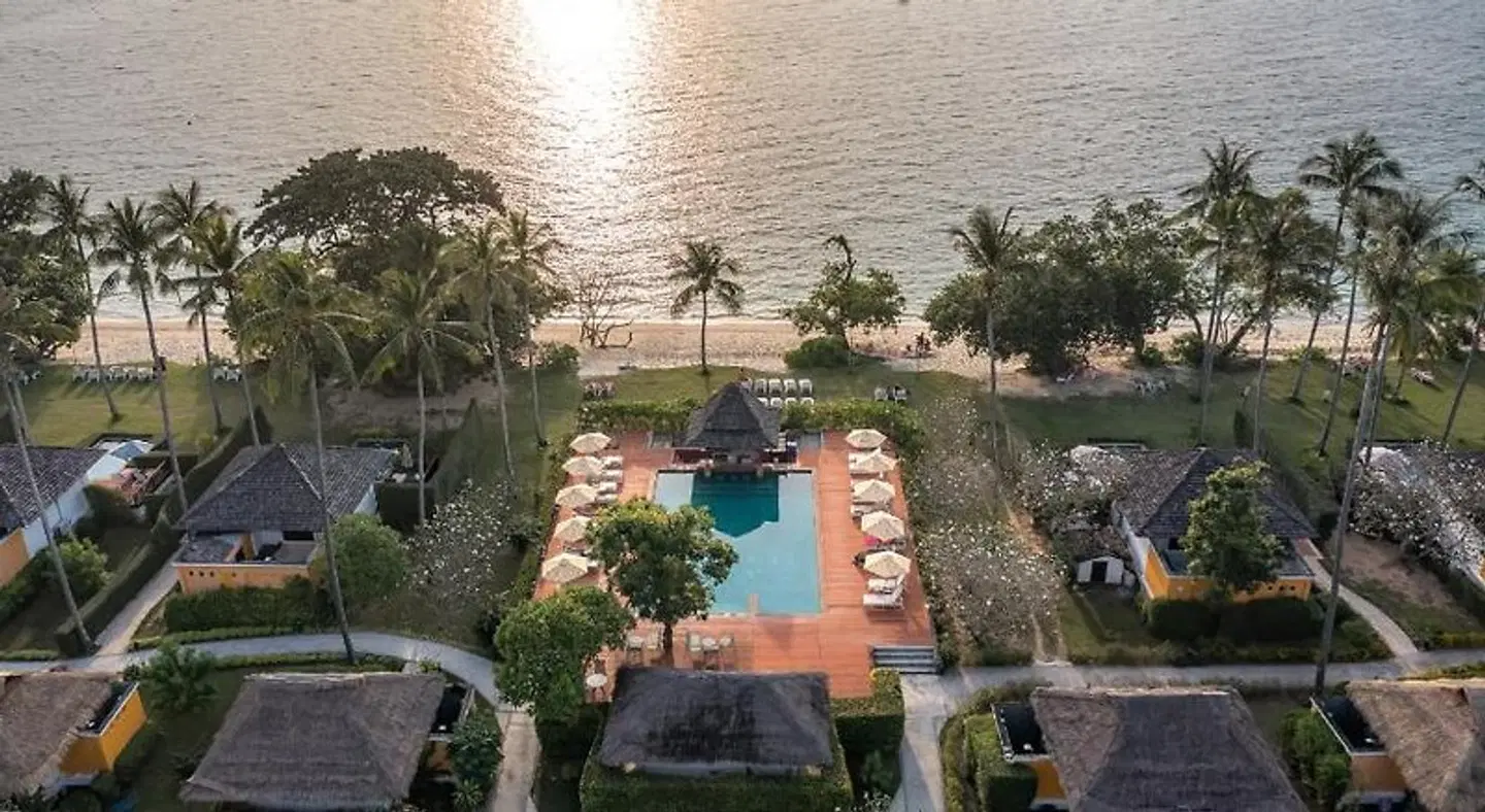 GLOW Elixir Koh Yao Yai EXTERIOR