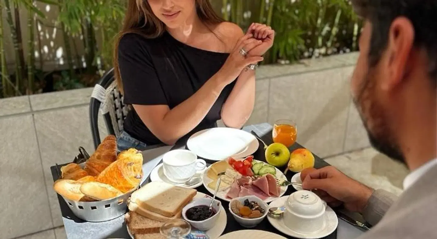 Best Western Cannes Riviera PEOPLE