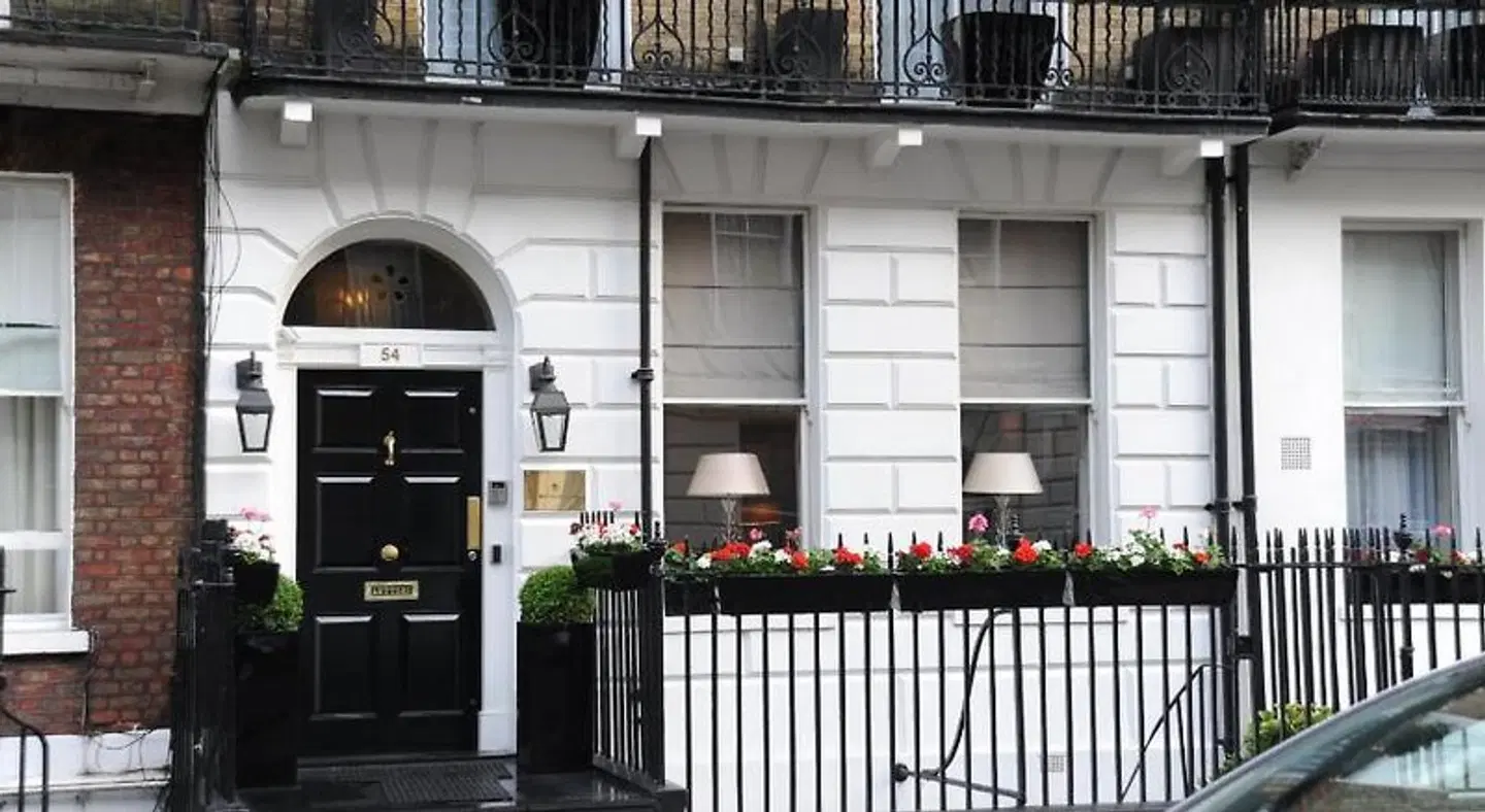 The Sumner Hotel EXTERIOR