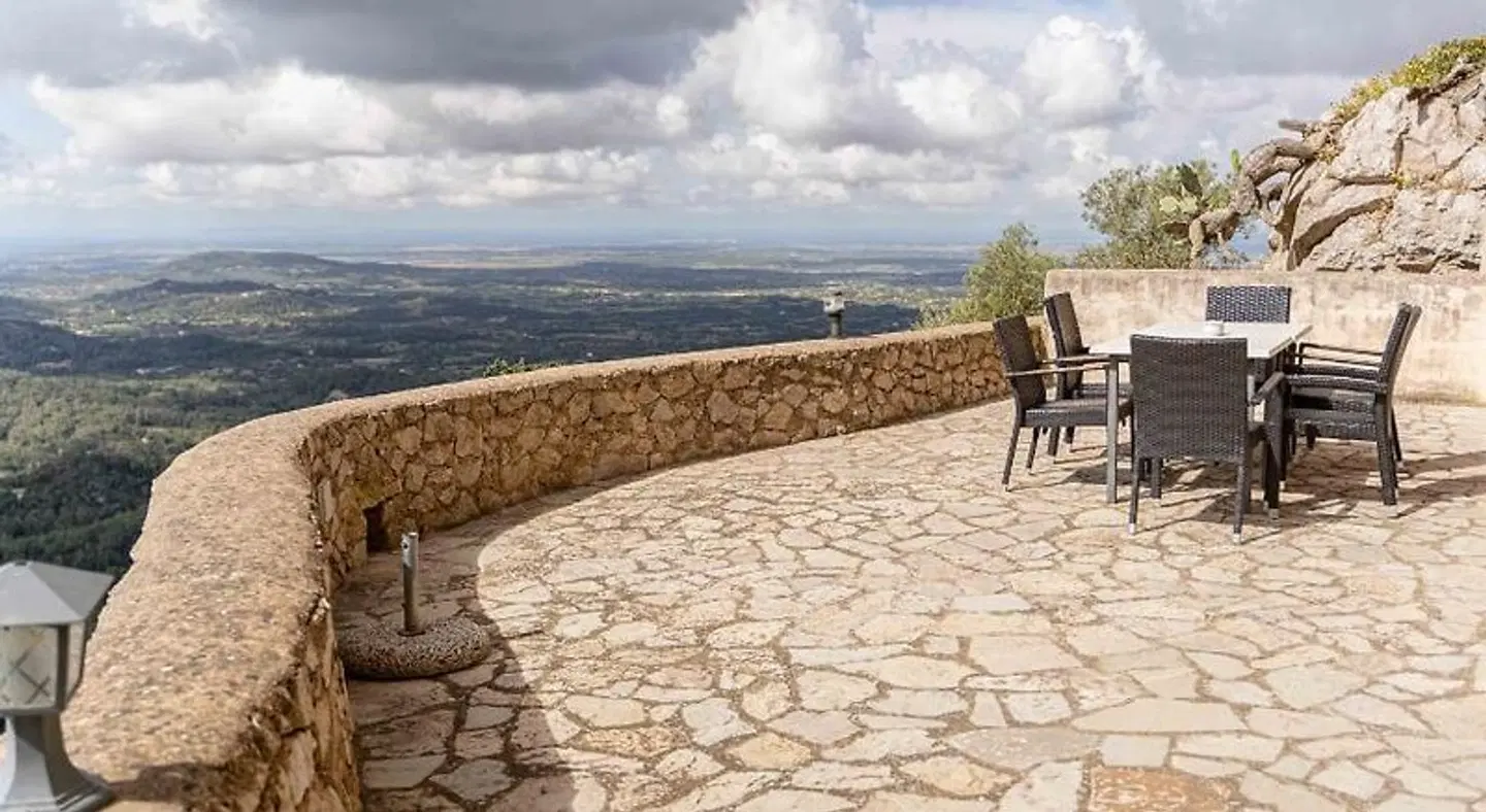 Sant Salvador Hostatgeria Terrasse