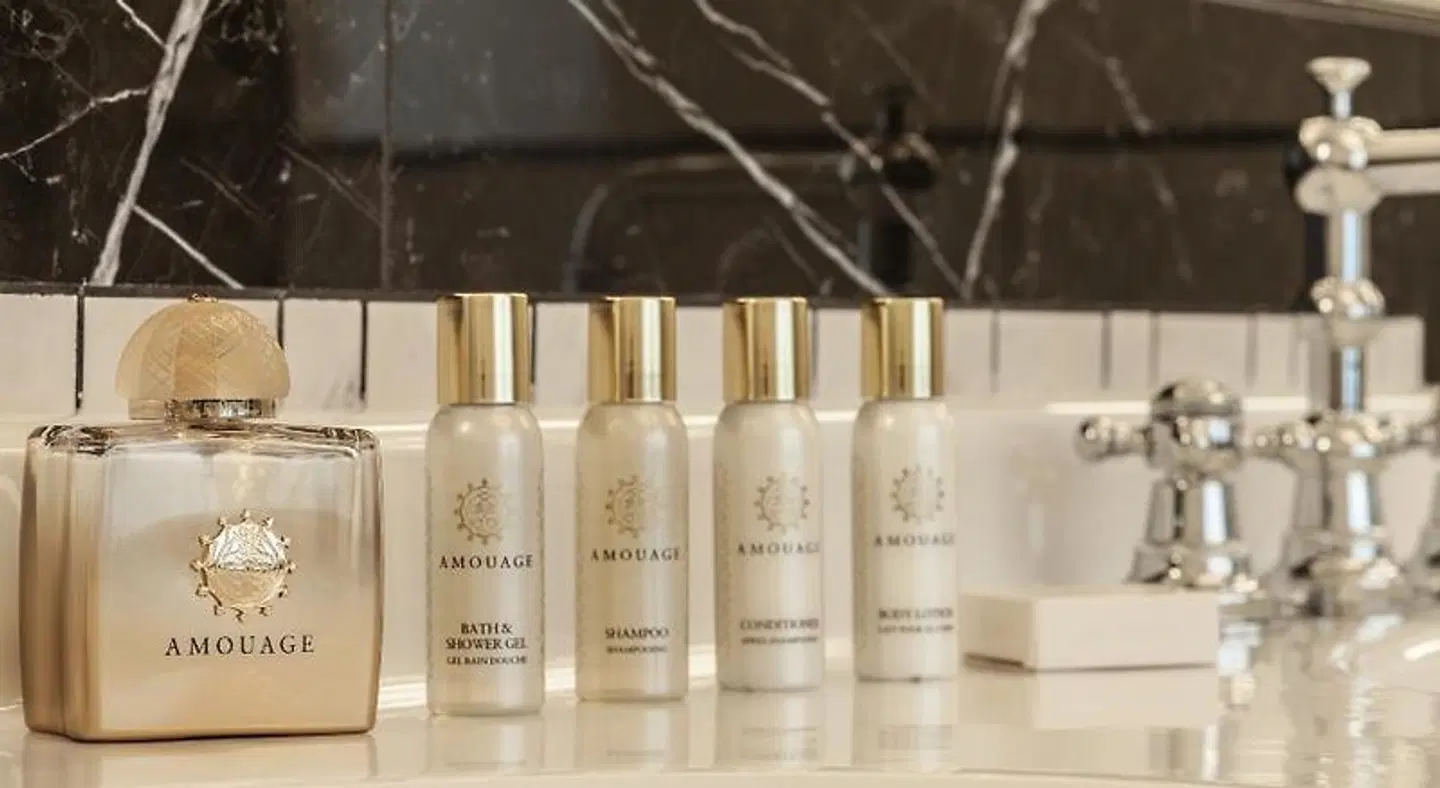 Villa Camoufle Hallenbad