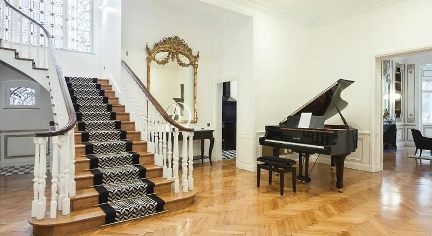 Villa Camoufle Konferenz