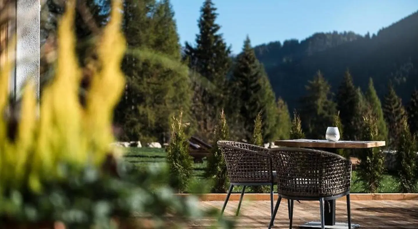 Les Dolomites Mountain Lodges Terrasse