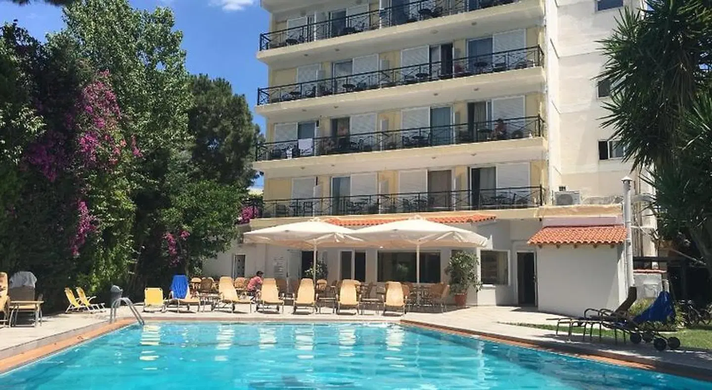 Thomas Beach Hotel OUTDOOR_POOL