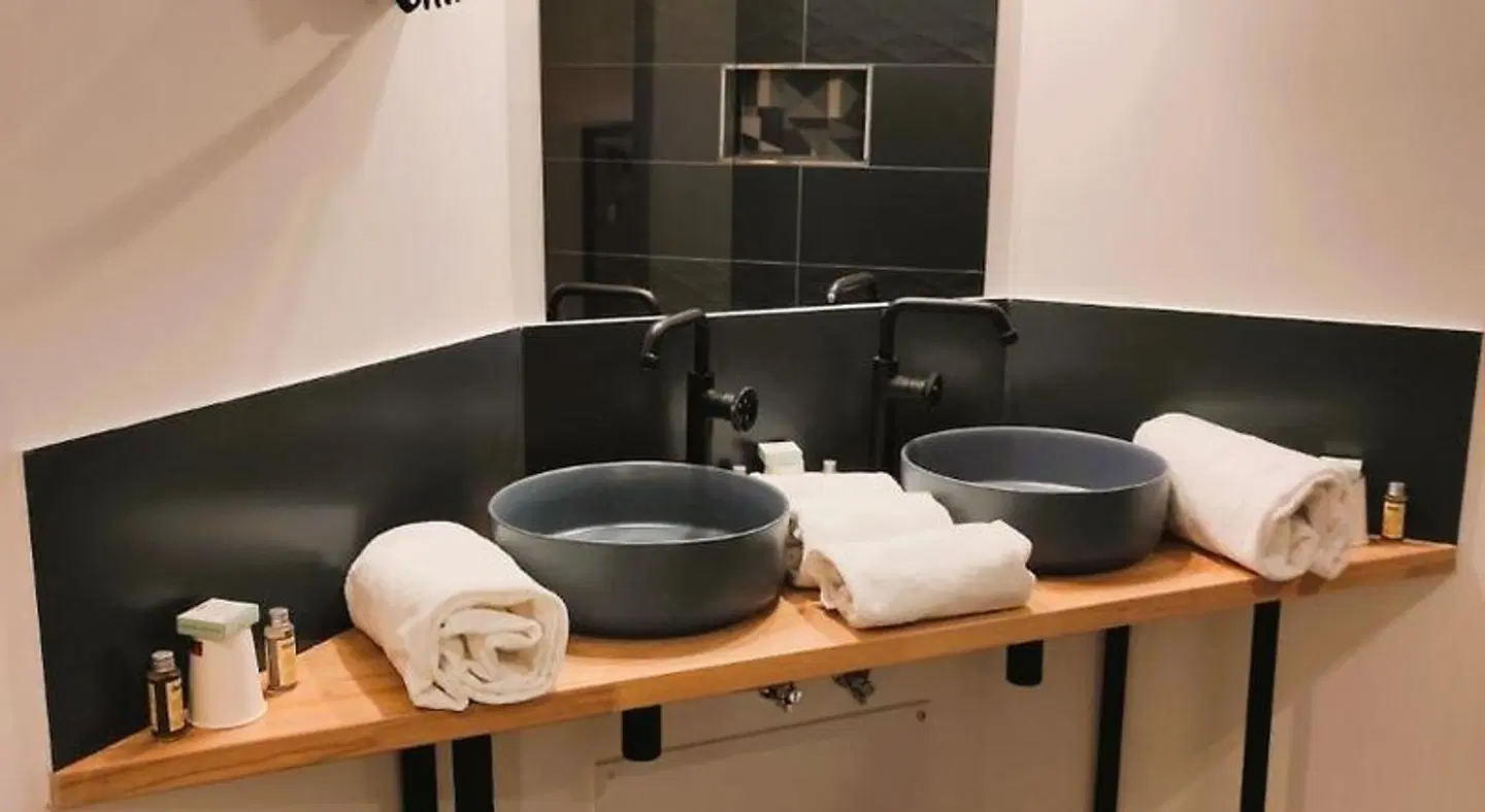Modern'Hotel Badezimmer