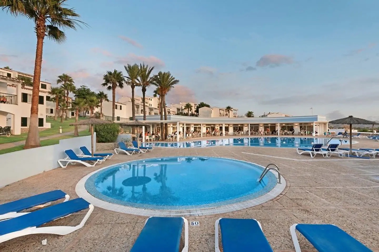 TRH Tirant Playa OUTDOOR_POOL