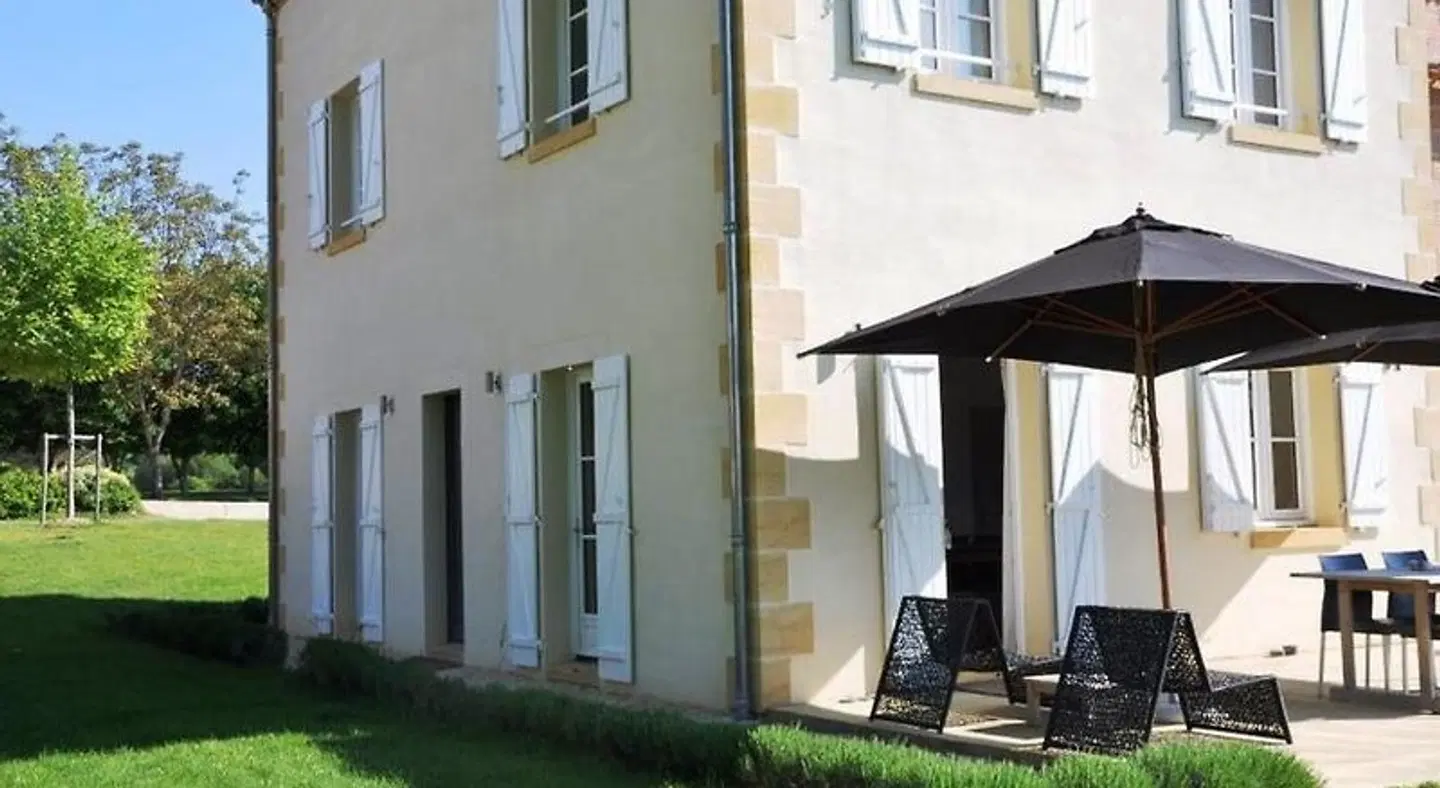 Château Les Merles EXTERIOR