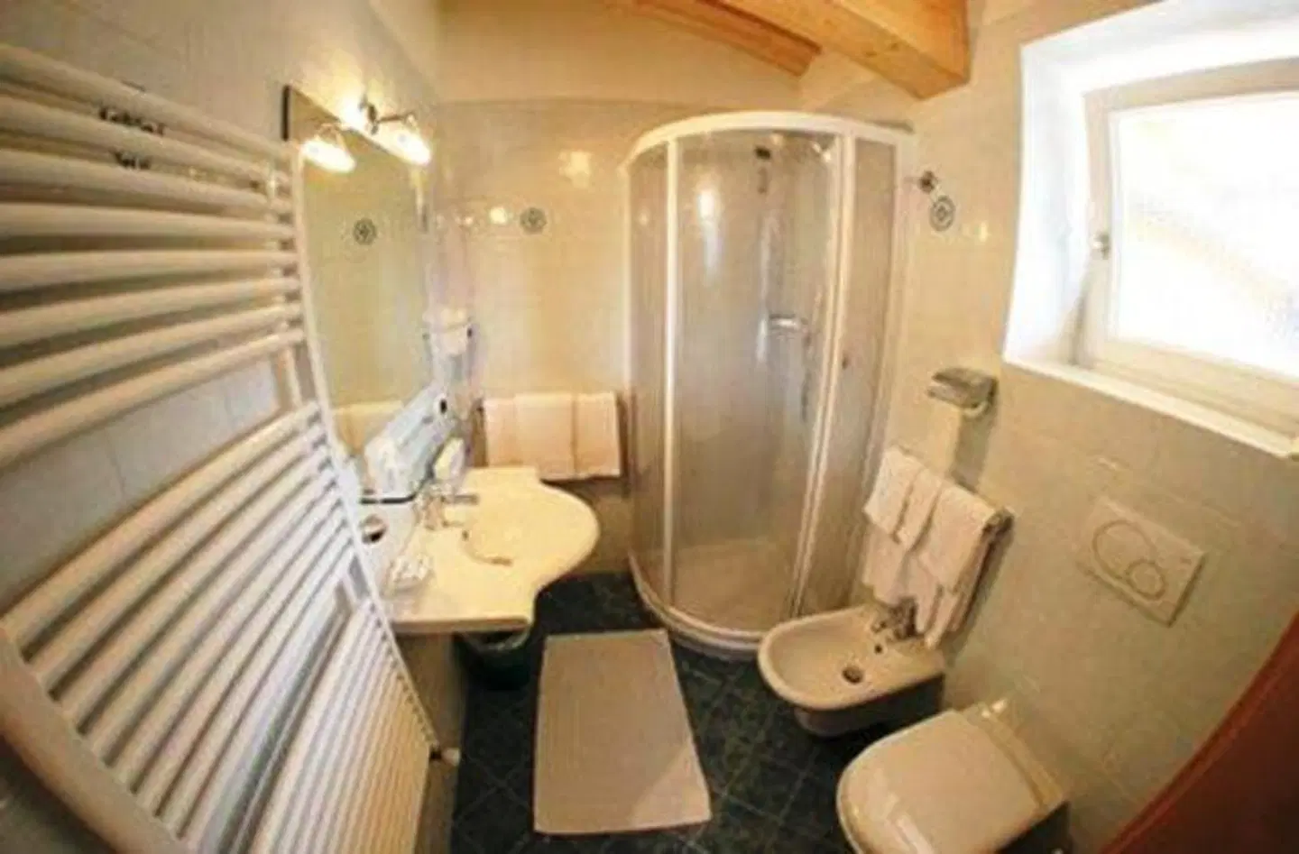 Hotel Vigo Badezimmer