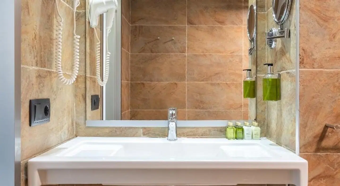 Helios Mallorca Badezimmer