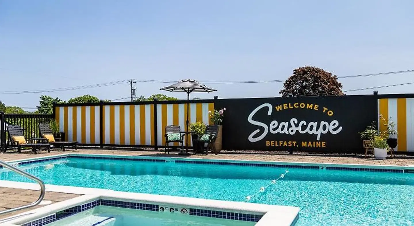 Seascape Motel & Cottages OUTDOOR_POOL