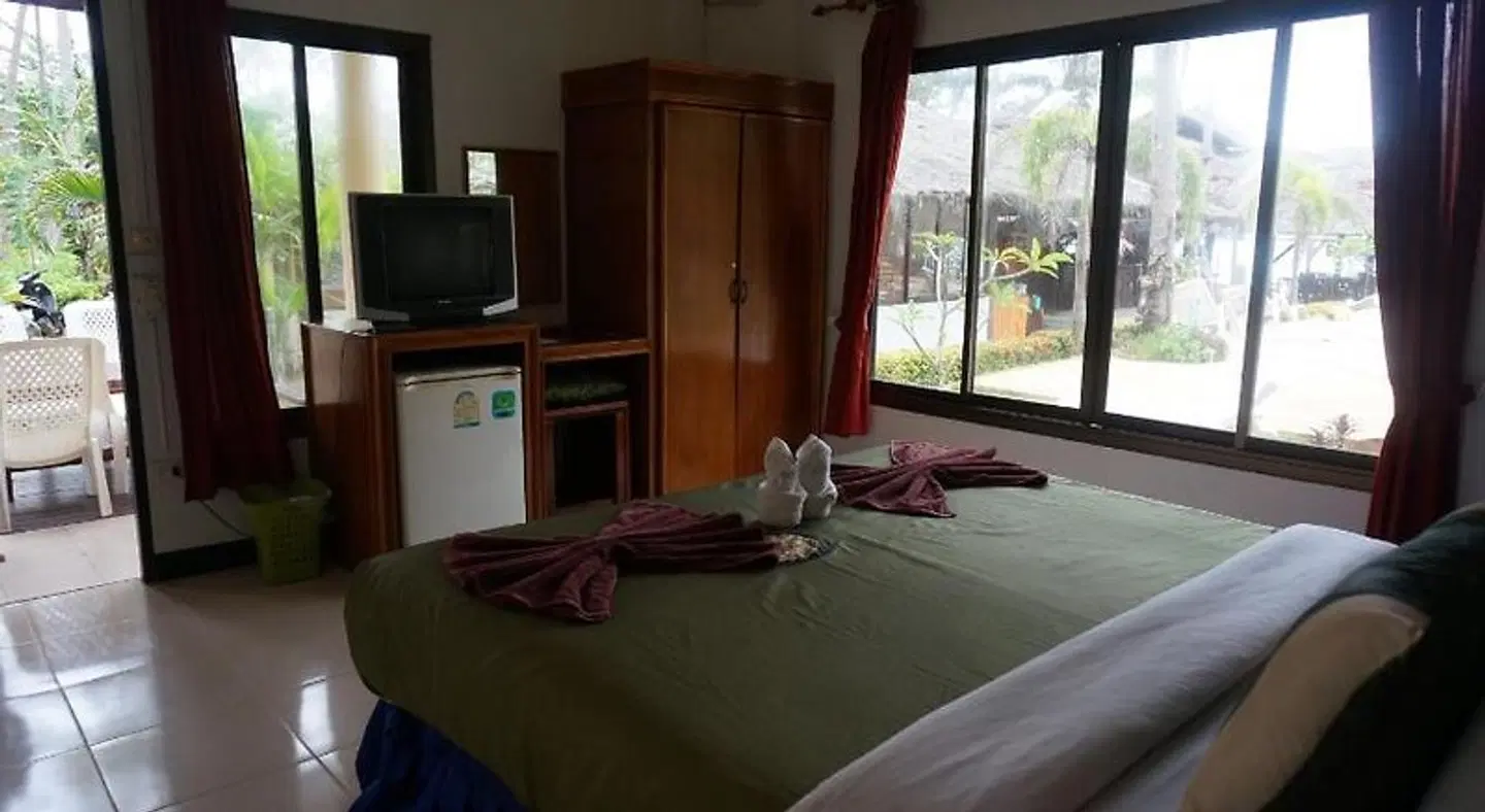 Moonwalk Lanta Resort ROOM_EXAMPLE