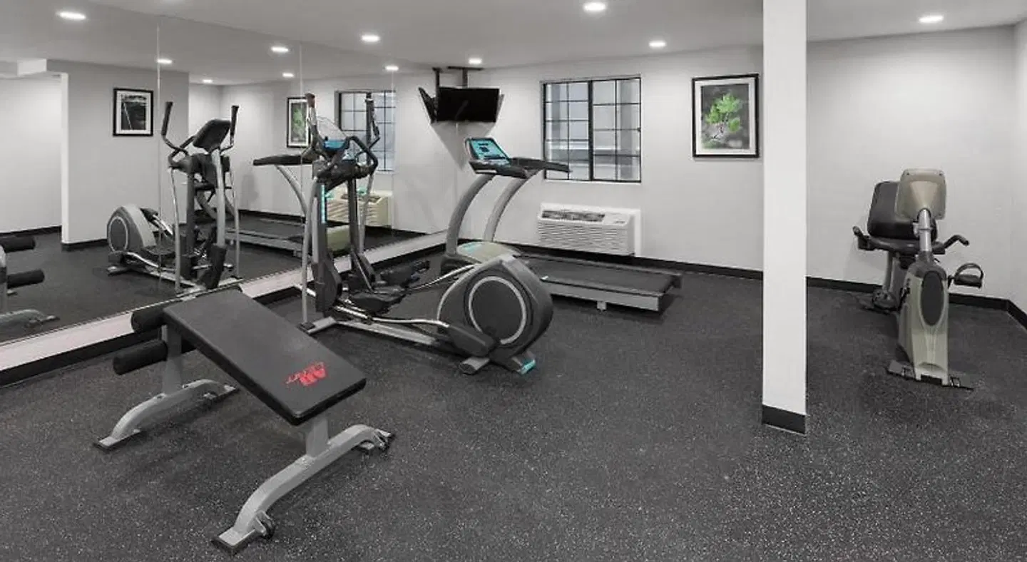 La Quinta Inn Champaign SPORTS_AND_LEISURE