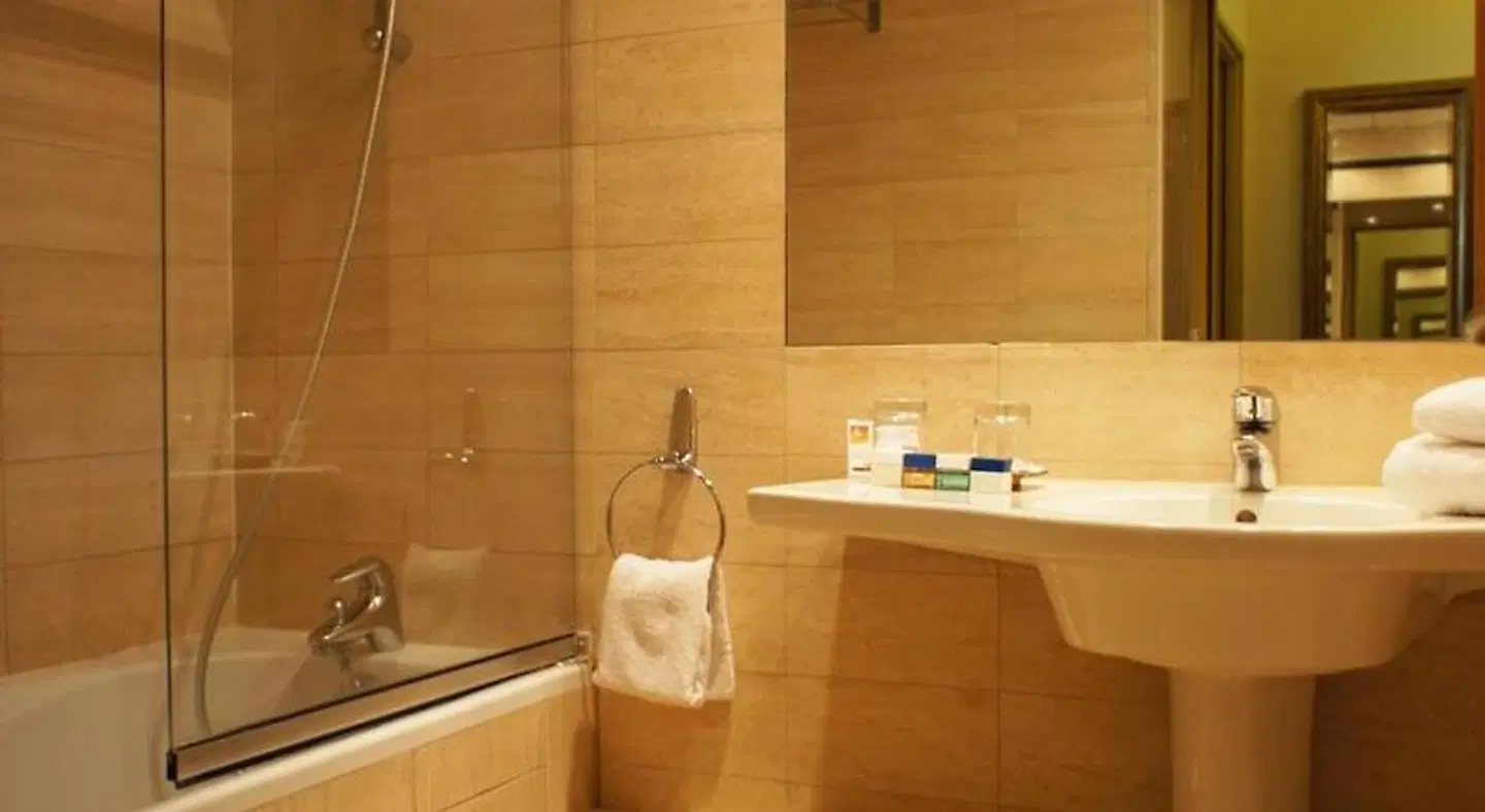 Le Grand Monarque Badezimmer