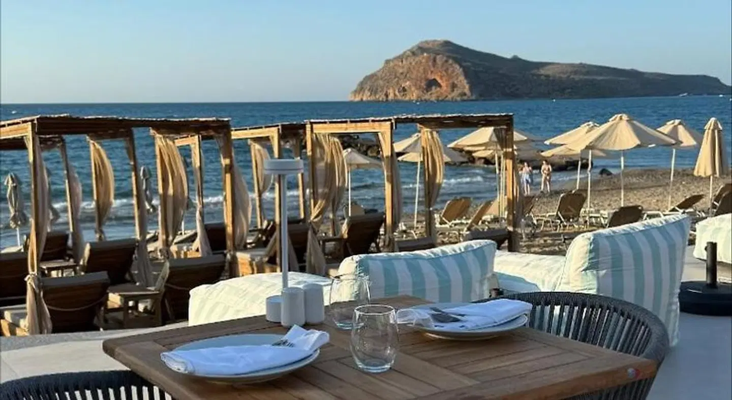 The Noverian Antama Beach Hotel Chania Terrasse