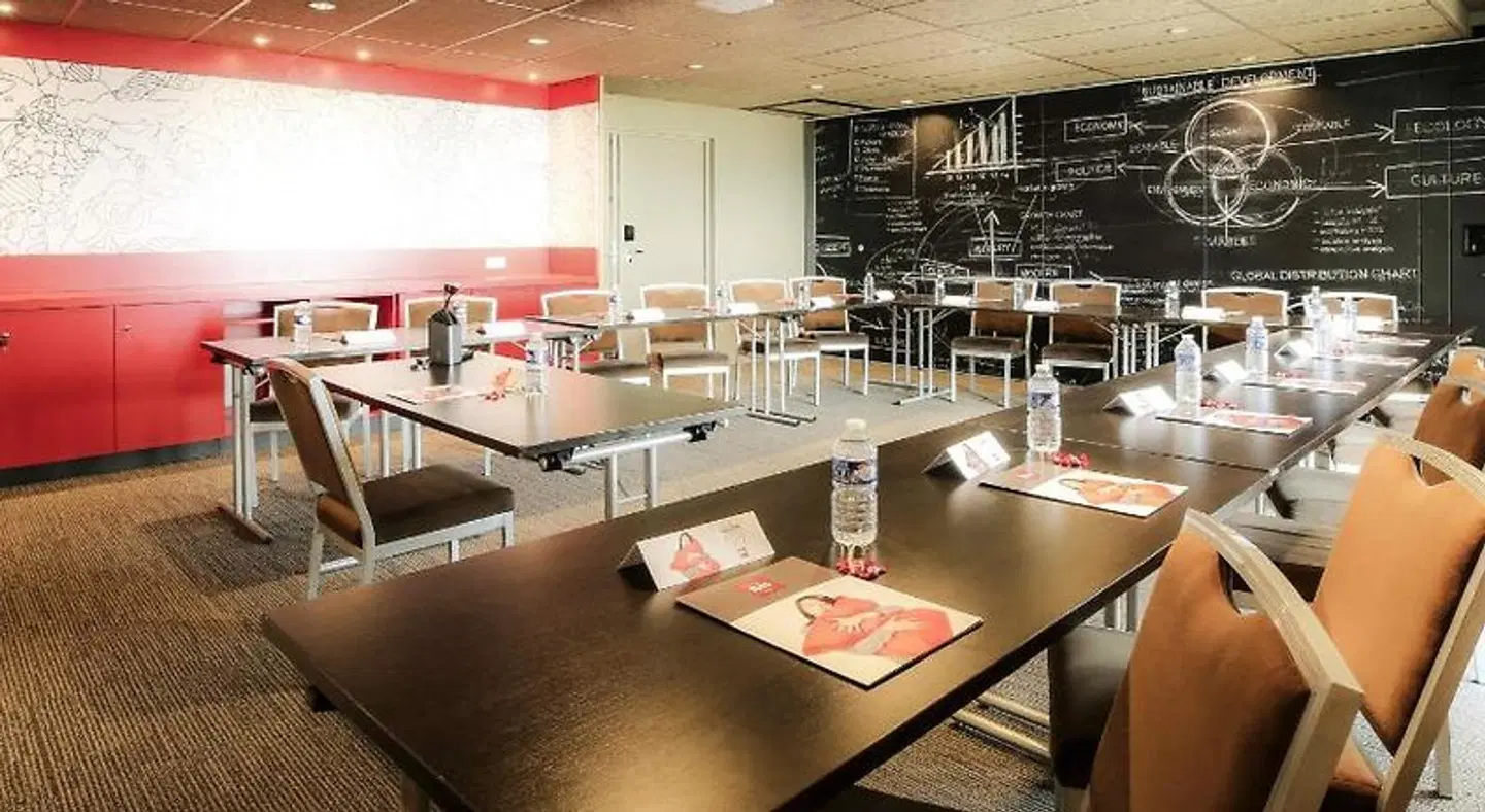 ibis Niort Est Mendès France Restaurant