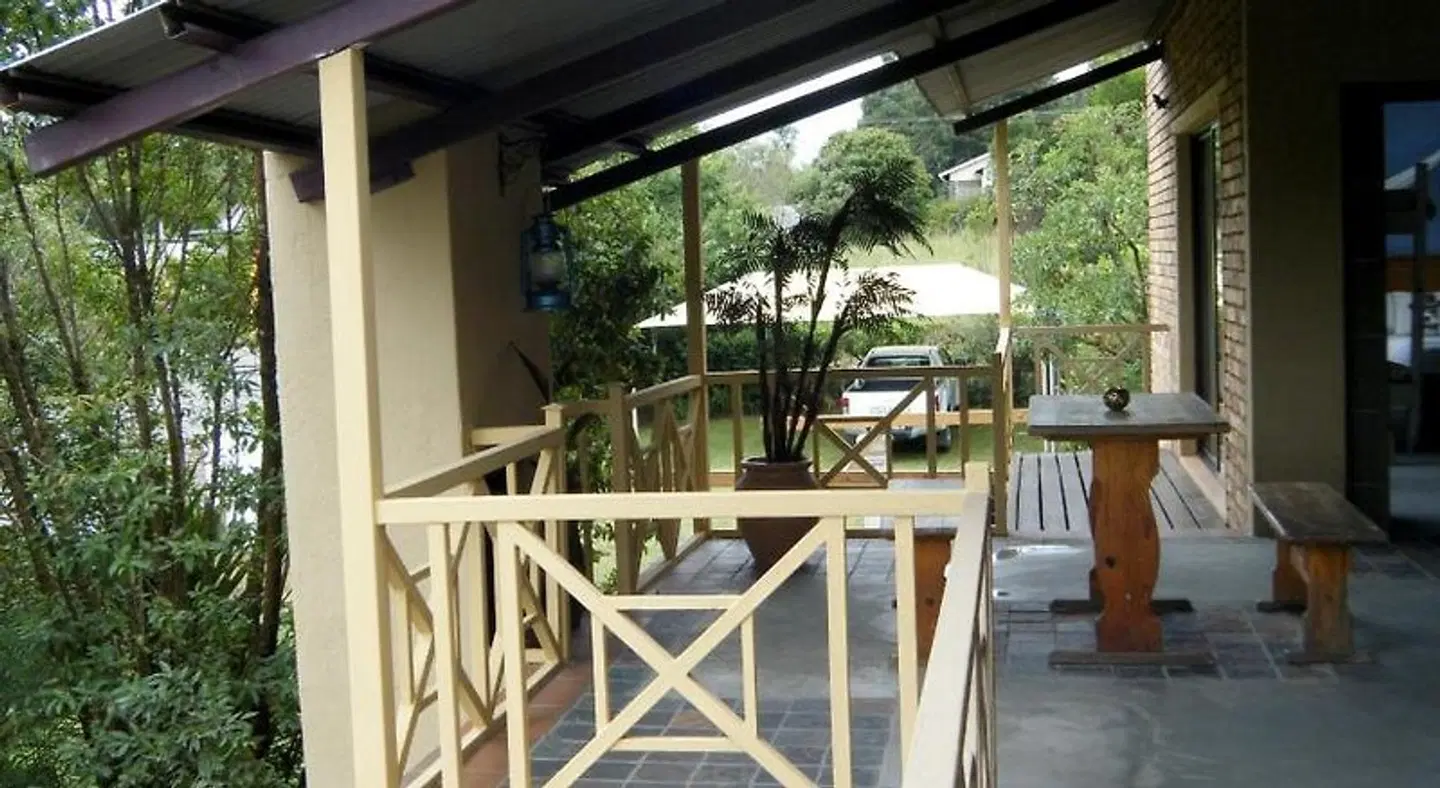 Autumn Breeze Manor B&B Terrasse