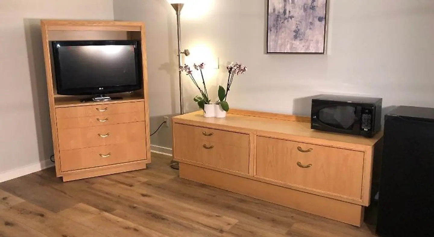 Hyannis Inn Motel ROOM_EXAMPLE