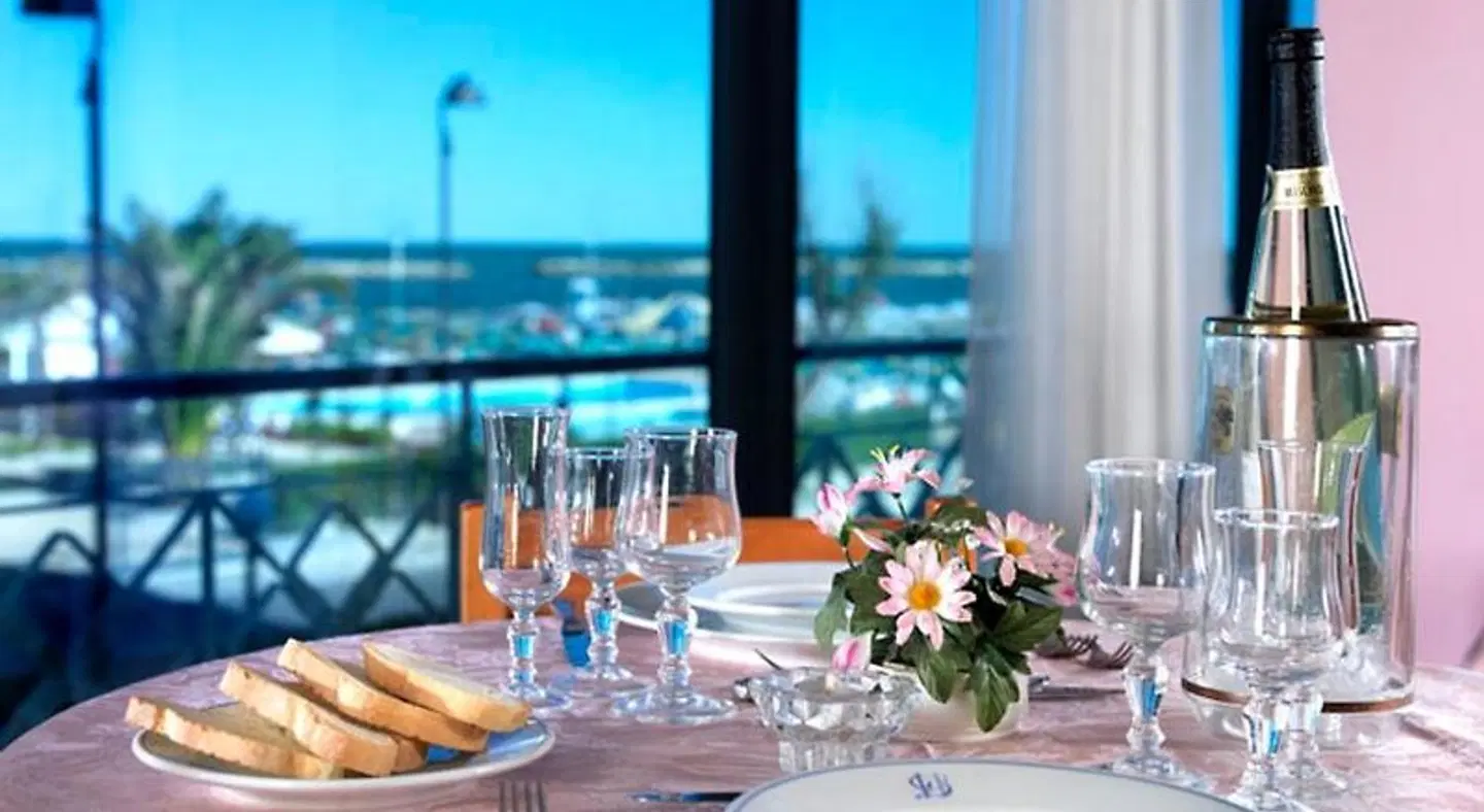 Diplomatic Restaurant