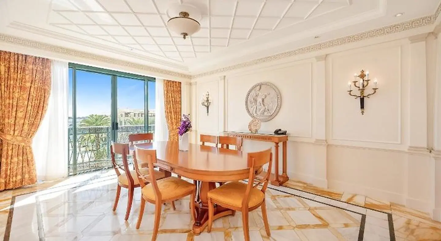 Imperial Hotel Gold Coast ROOM_EXAMPLE