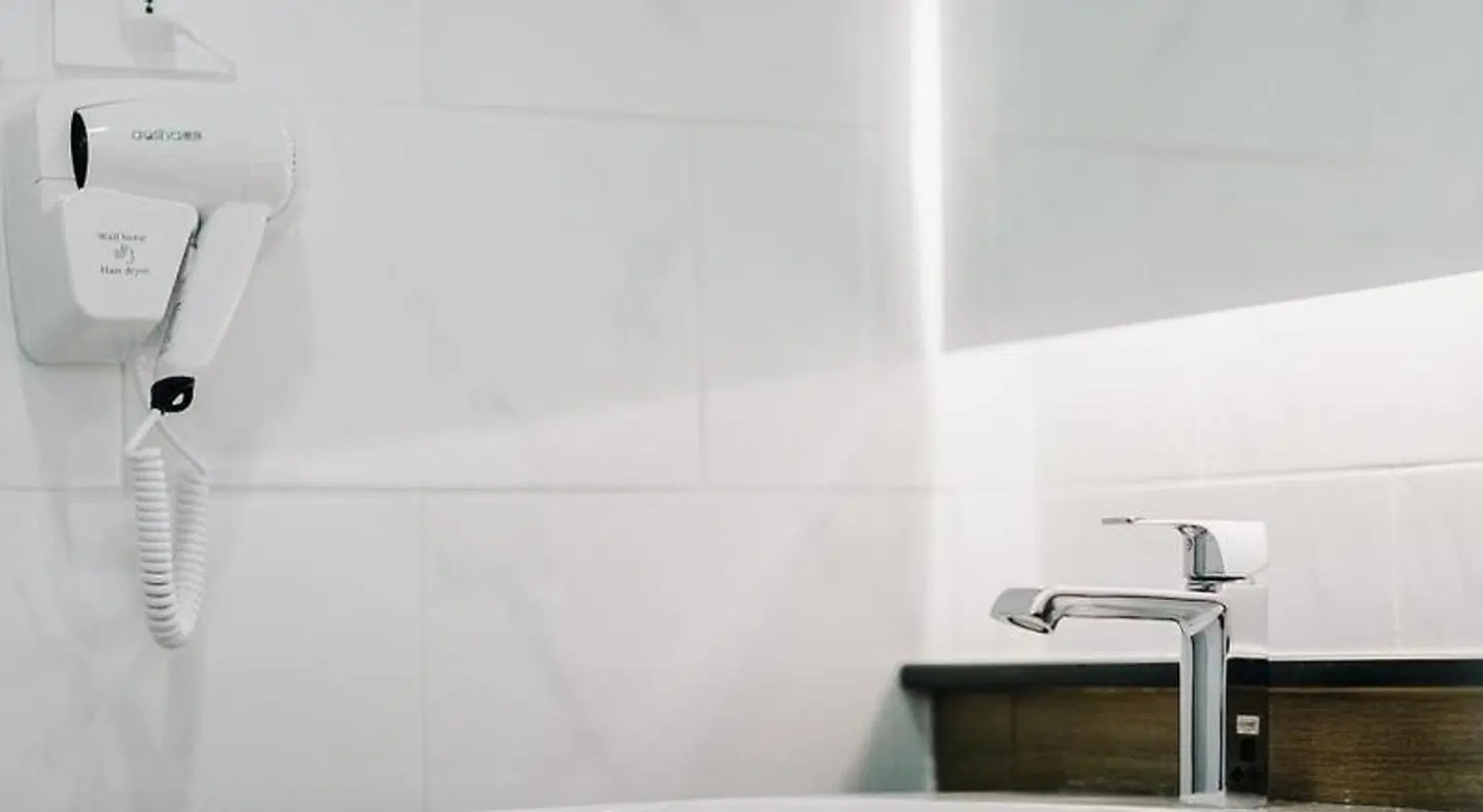 Arista Hotel Ubon Badezimmer