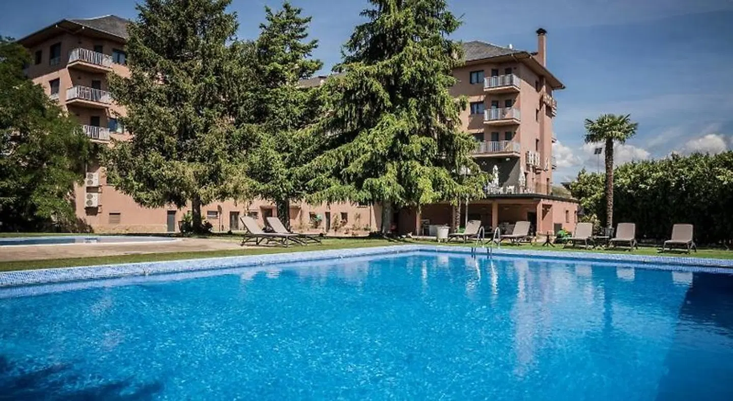 Hotel Gran Sol Solsona OUTDOOR_POOL
