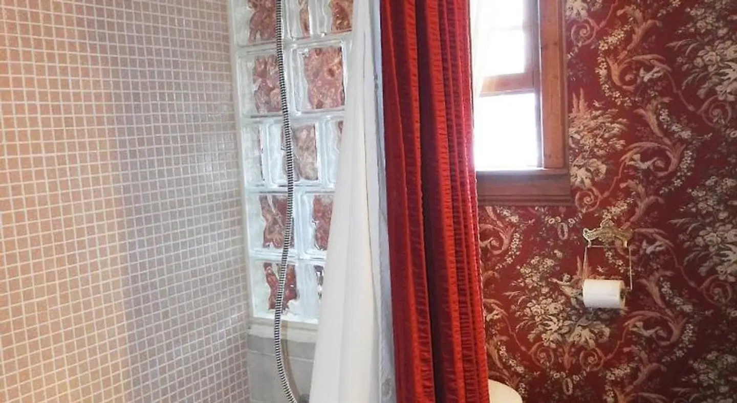 Champaign Garden Inn ROOM_EXAMPLE