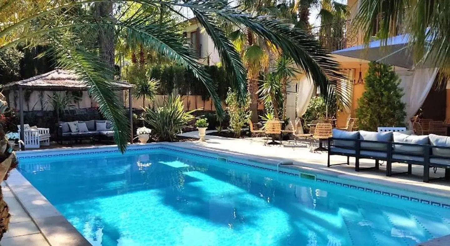 Maison Prestige Roberto Geissini OUTDOOR_POOL