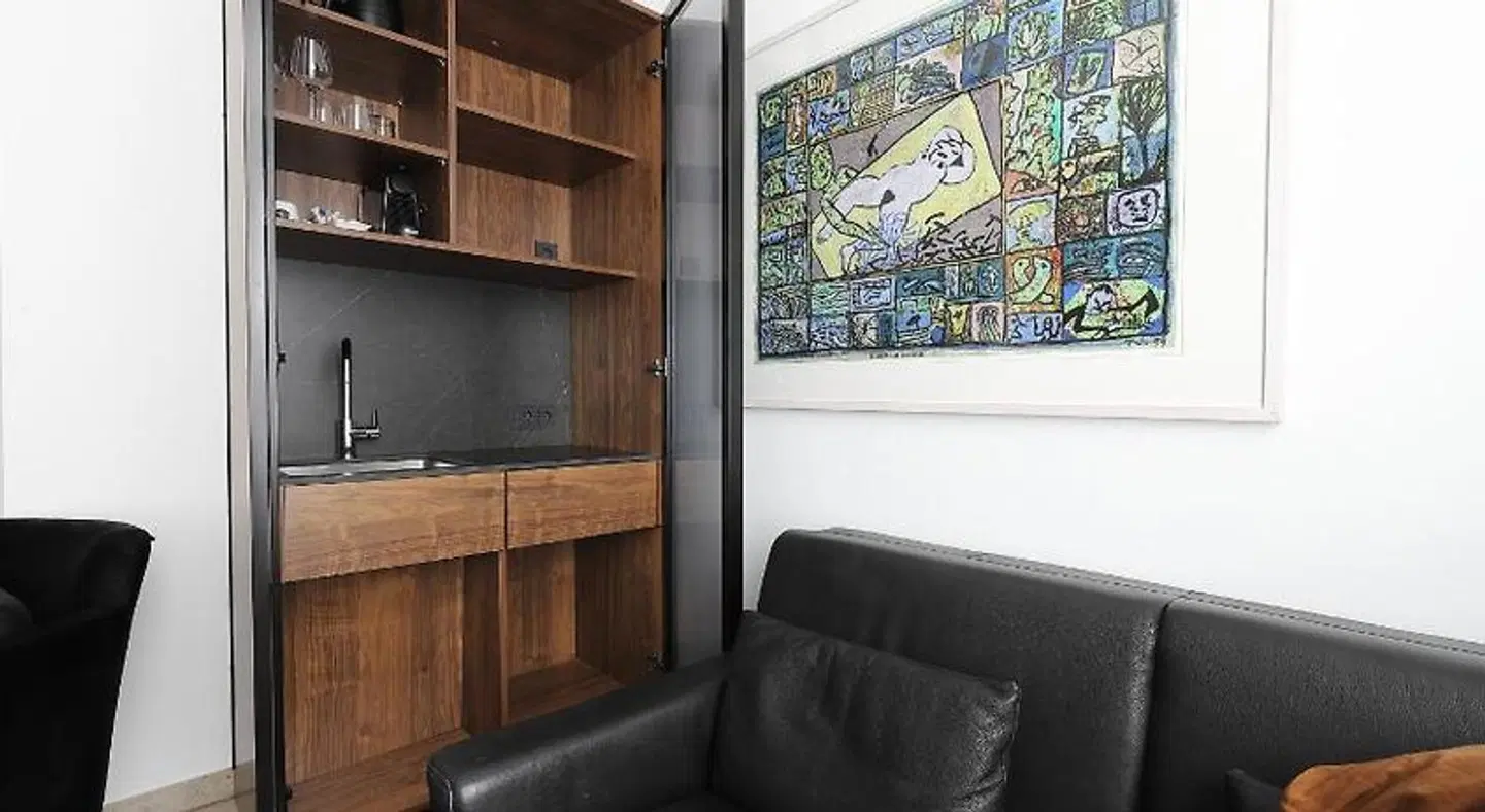 BURNS Art Hotel ROOM_EXAMPLE