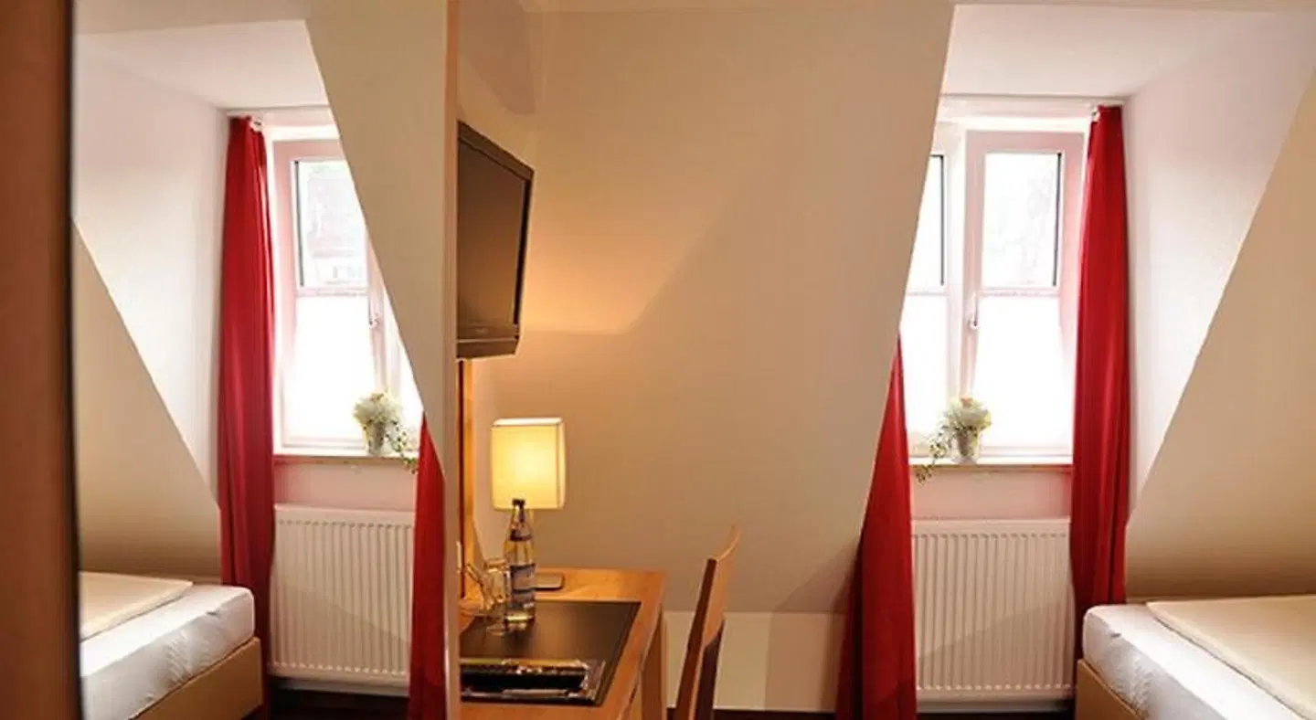 Hotel Gasthof zum Goldenen Lamm ROOM_EXAMPLE