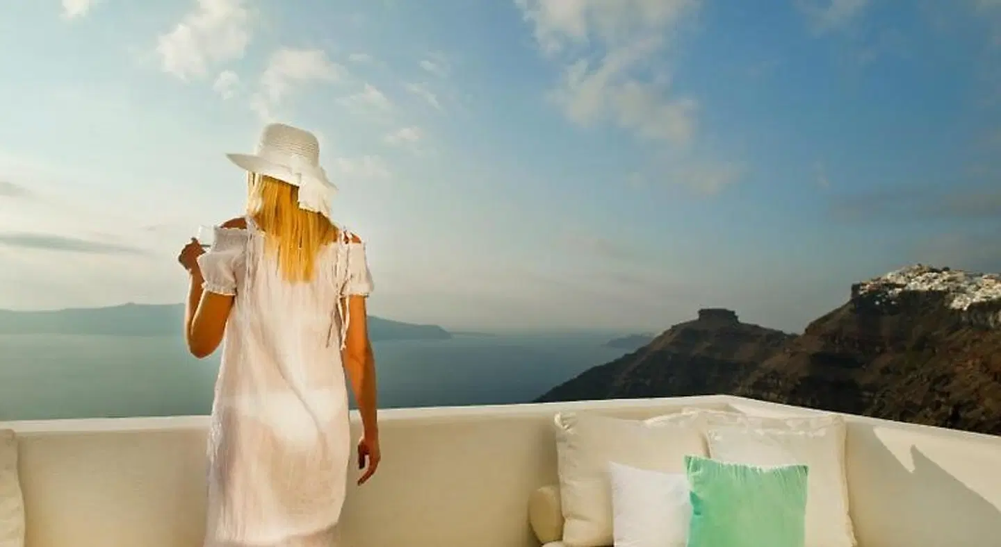 Allure Suites BATHROOM